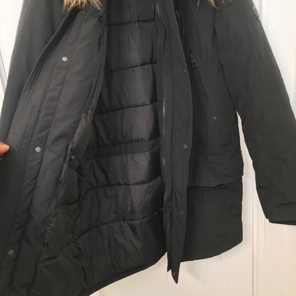 Guess jacket New open box and never worn before. Size S/P - Picture 12 of 13